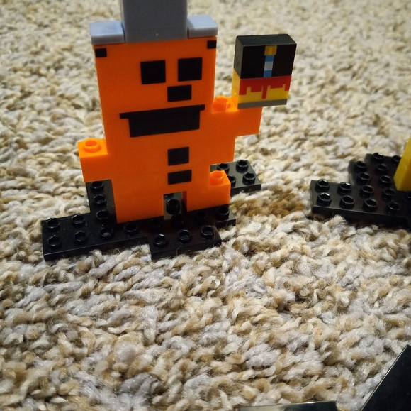 Five Nights At Freddy's HTF 8 Bit Characters - Picture 2 of 7